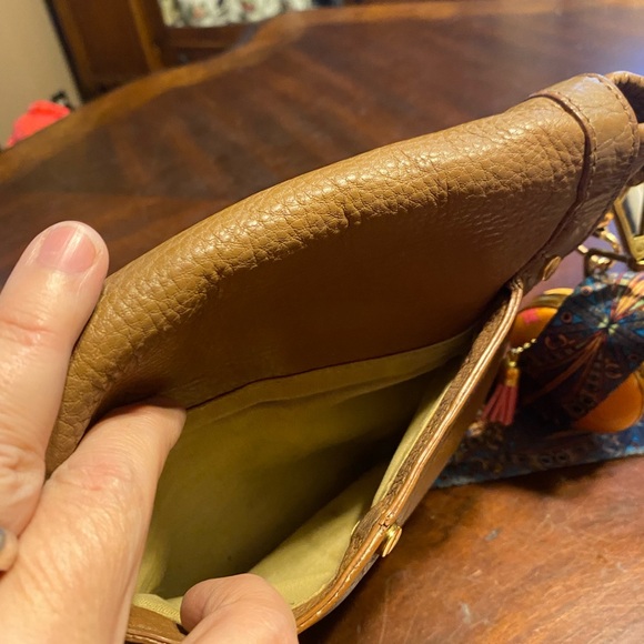 Vintage Tory Burch Leather Crossbody w/ extra strap! Cleaned & Refreshed! - Picture 5 of 13